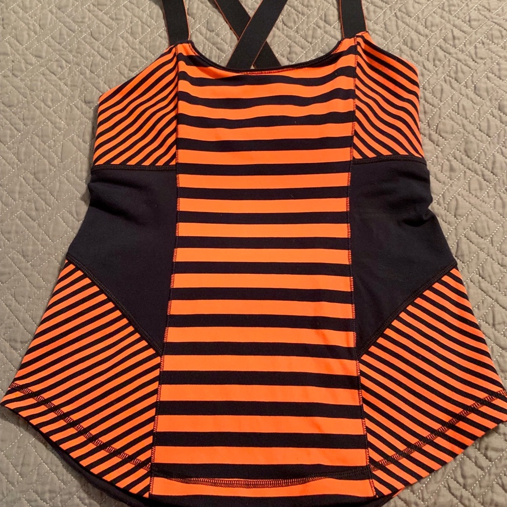 Lululemon orange/navy top, sz XS/S